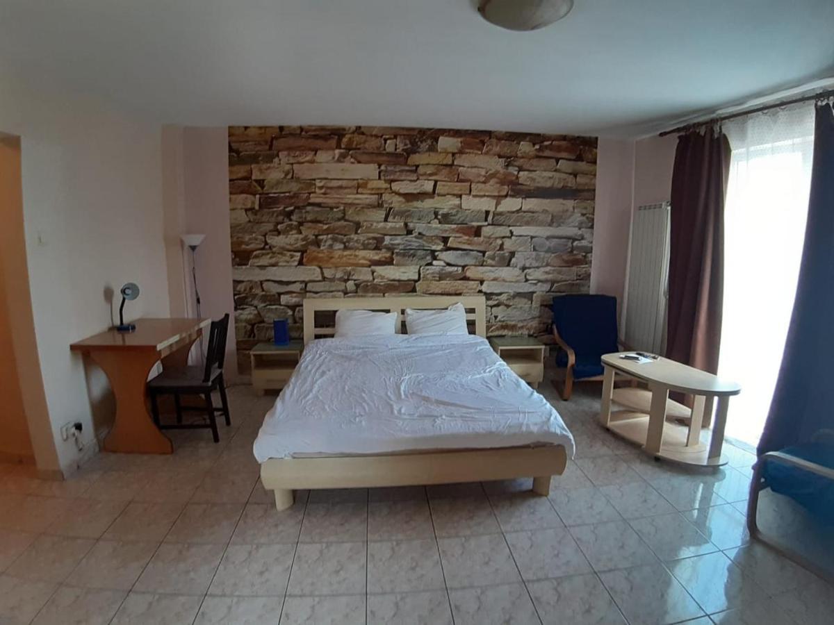 Old Town New Spacious Apartment Bukareszt Zewnętrze zdjęcie
